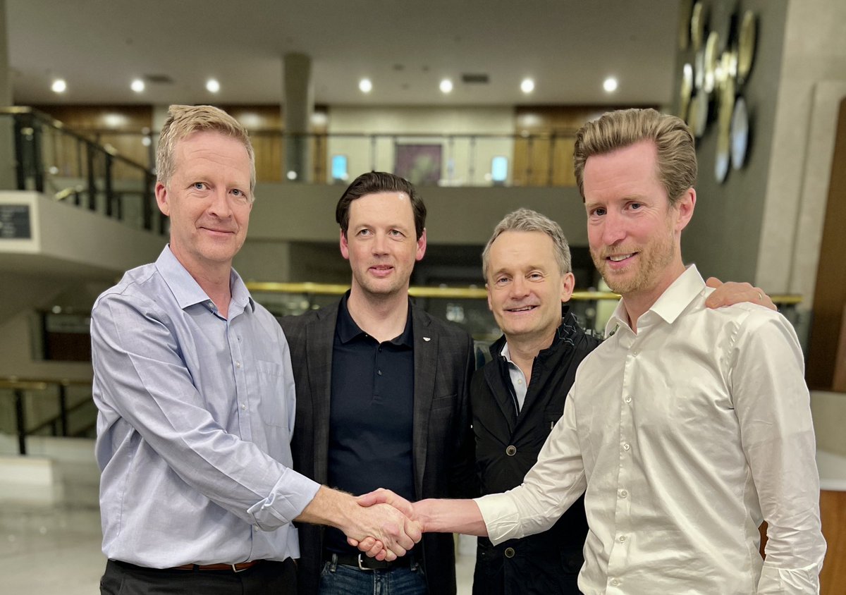 AHoensbroech's tweet photo. Got a tentative agreement with our pilots😅. Thanks for hard and constructive negotiations to the final deadline, now it’s time to look forward and work together🤝. Will ramp up our network as quickly as we can. 
@WestJet @WestJetALPA https://t.co/3GqWQX8stU