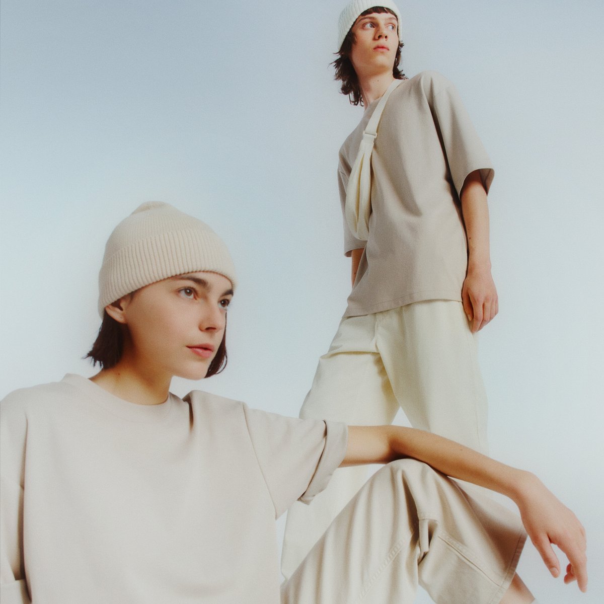 UNIQLOPH's tweet photo. Hi-Tech Fabric, Street Style

AIRism cotton T-Shirt.

Dropped shoulders and street styling meet AIRism. A cotton exterior that is smooth against the skin and keeps you cool, dry, and comfortable.

Shop now: https://t.co/D7fnRezoVL

#UniqloPH #LifeWear #UniqloEssentials https://t.co/GDEbZEgyMC