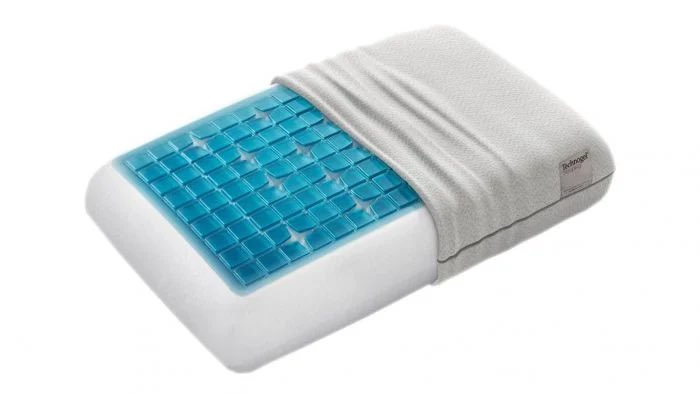 _Trinks_'s tweet photo. Faudrait inventer un coussin qui ne chauffe pas pour l’été svp https://t.co/LERWTrSuxe