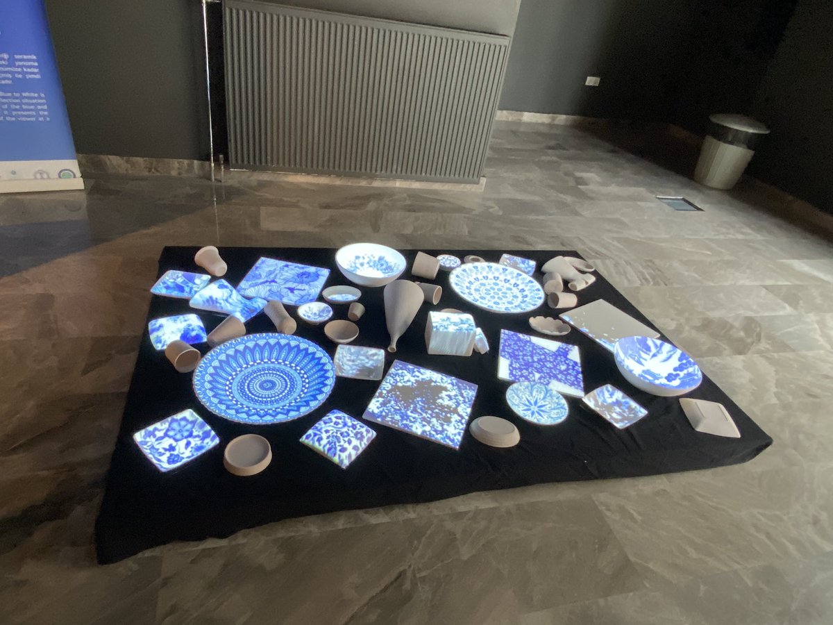 NLinIstanbul's tweet photo. 💙🤍Blue-white, on the way to porcelain. On international #museumday, ceramist artists from 🇹🇷🇳🇱🇮🇹came to #Iznik, city famous for its tradition of hand-painted tiles &amp; earthenware. Our consul general spoke at the opening of an exhibition, organized w/ support from @NLinTurkiye https://t.co/3VLZ5kPDo7