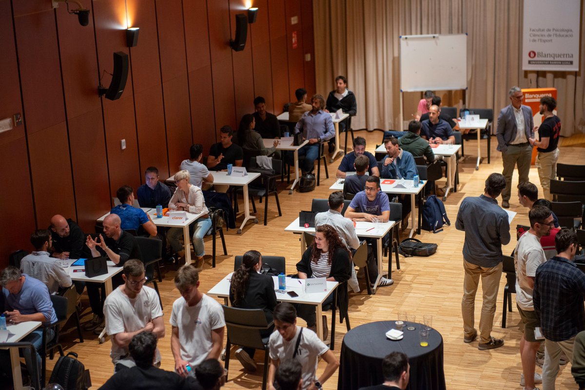 La connexió entre estudiants i empreses és clau perquè apareguin oportunitats de créixer i convertir-se en bons professionals. El Fòrum de les Professions del Sector Esportiu és un exemple fantàstic.  <a href="/BlanquernaCAFE/">Blanquerna CAFE</a> <a href="/BlanquernaFPCEE/">Blanquerna FPCEE</a>