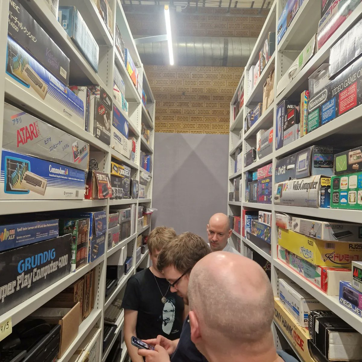 Odd Raven Studios tweet media