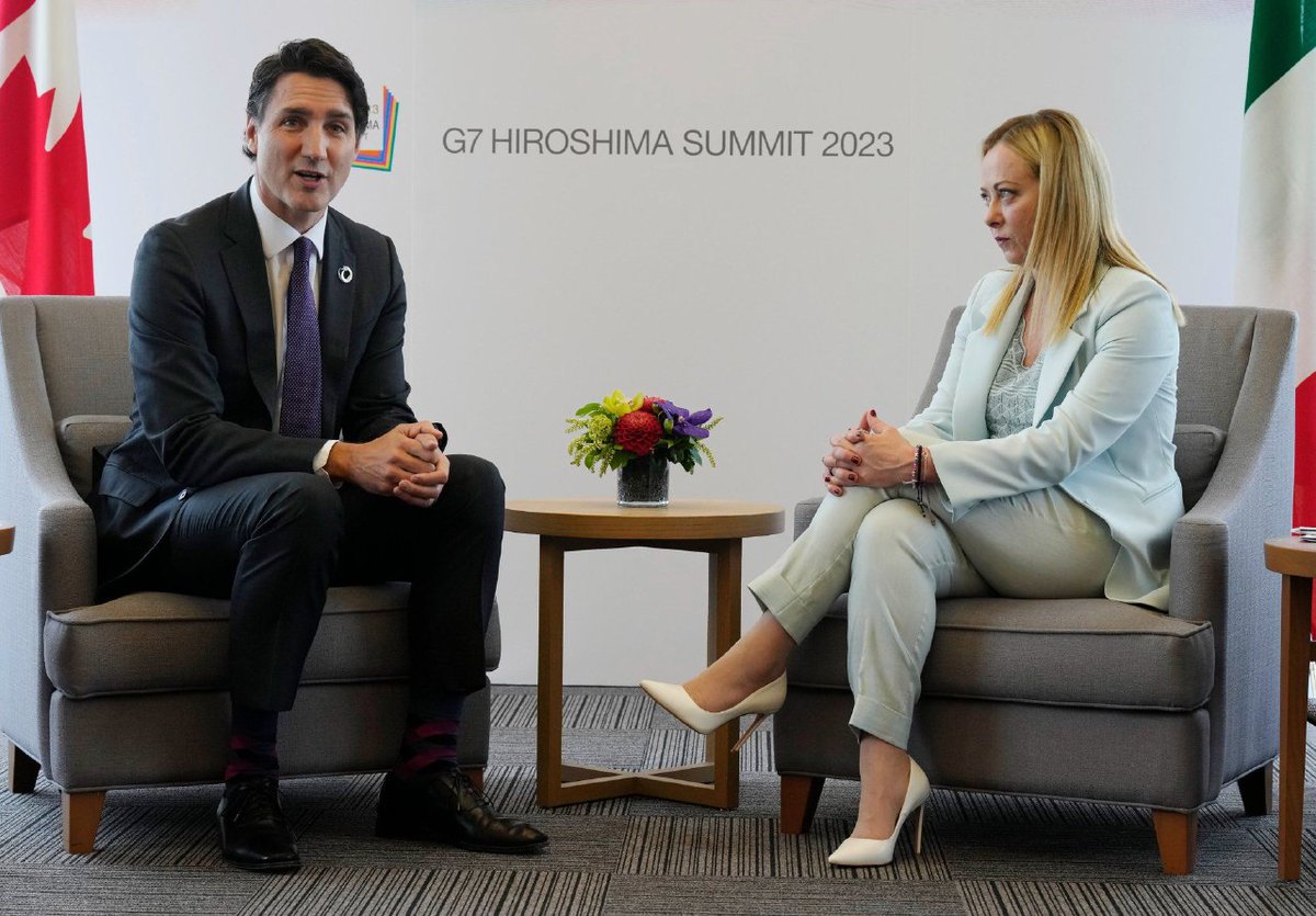 ultimora_pol's tweet image. ❗️ G7, Giorgia #Meloni risponde al primo ministro canadese Justin #Trudeau spiegando che il suo governo sta seguendo, per quanto riguarda i diritti LGBTQ, le decisioni dei tribunali e che la sua posizione non è cambiata rispetto a quella dei precedenti governi

@ultimora_pol