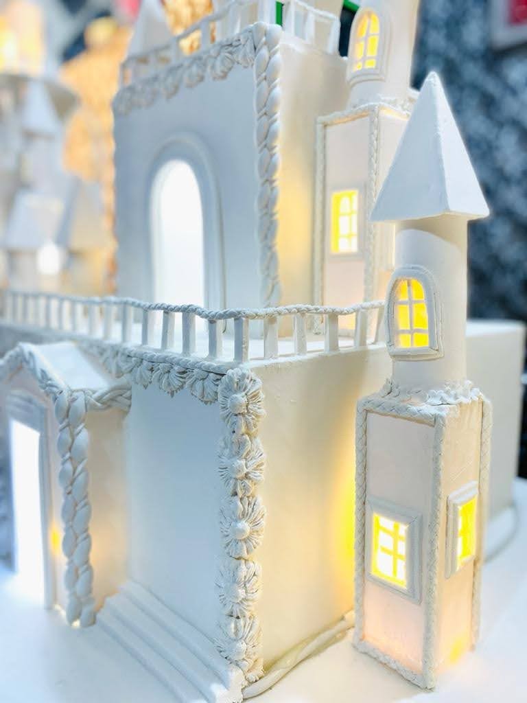 amobi_uche's tweet photo. Throw back to one of our castle cake training
#cakesurgeon #cakes
#cakesinonitsha #cakesinanambra
#caketraining #bestcakemaker https://t.co/qxYsZAln6N