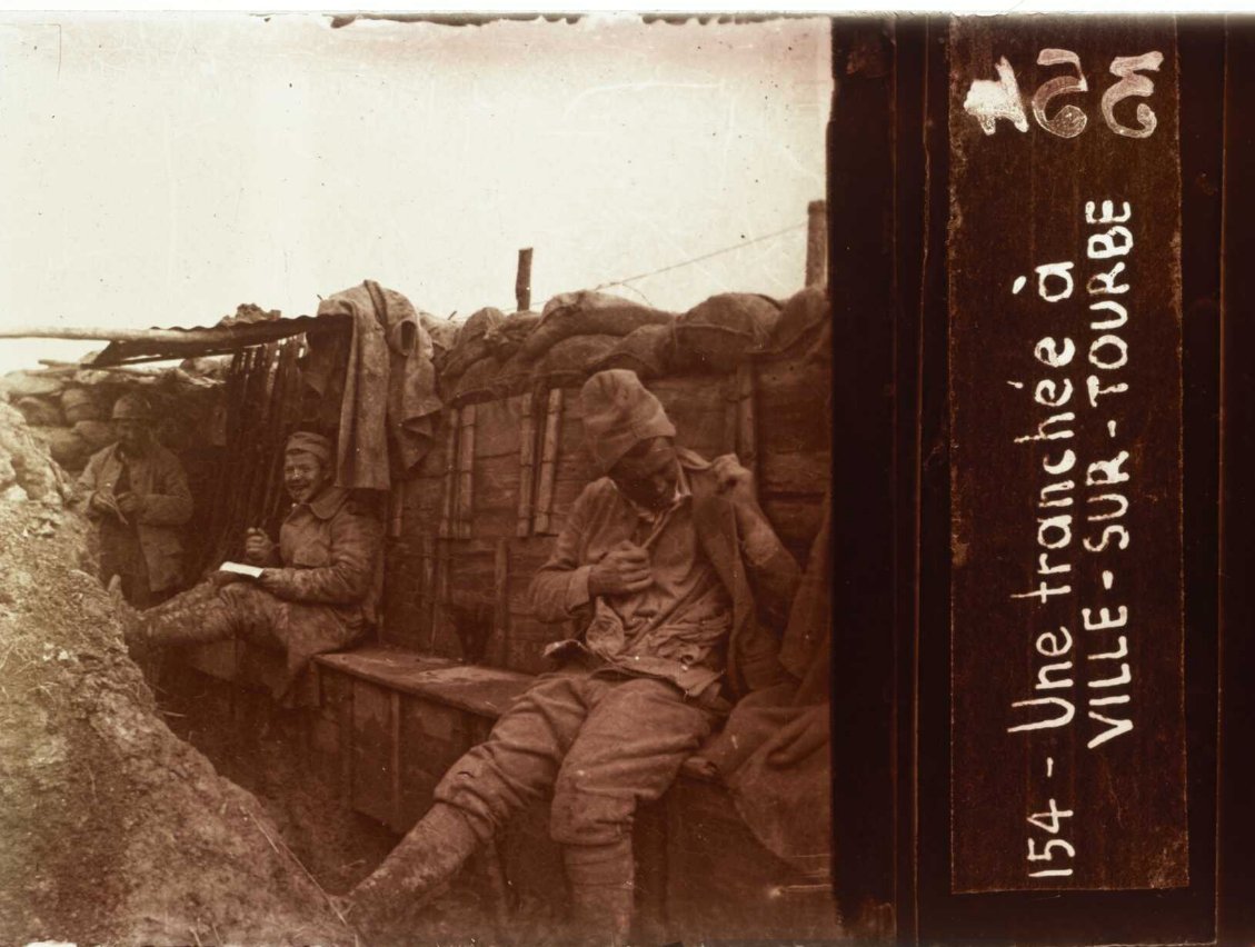 Ri315e's tweet image. #frontlinefriday

Sum up Frontline life in a picture......?

Writing home &amp;amp; looking for &apos;toto&apos; fleas

Ville sur Tourbe, date likely Oct-Dec 1915