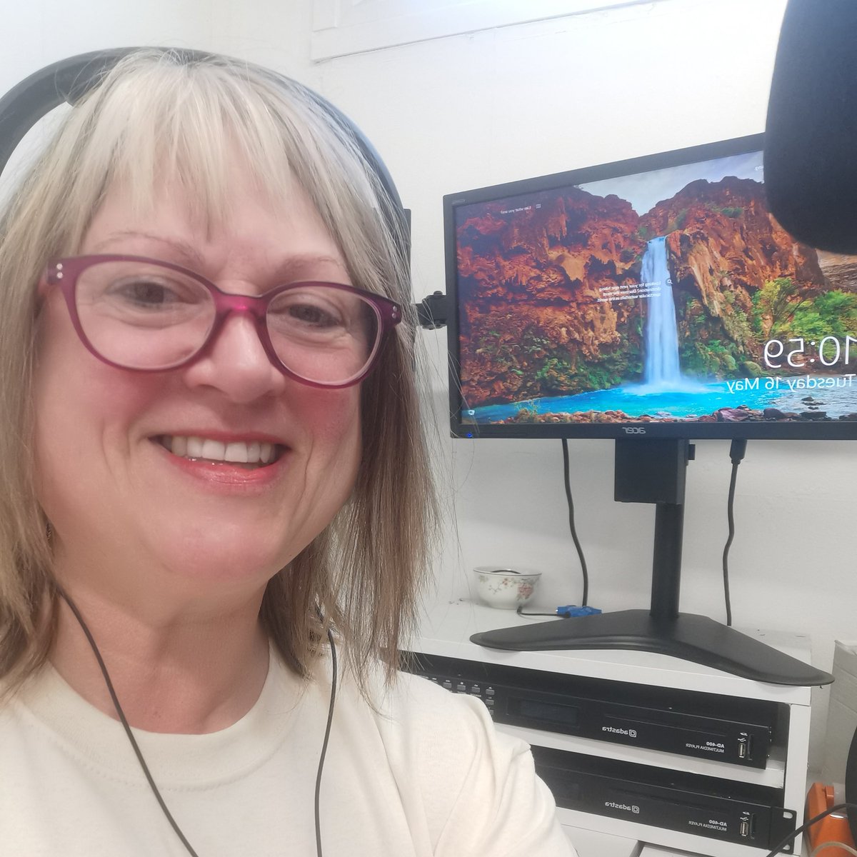 I am on air Today (Fri) at <a href="/felixstoweradio/">Felixstowe Radio</a>  TWICE 
Join me
9am - 11am
and
1pm - 4pm

I have guests from <a href="/SuffolkMind/">SuffolkMind</a> &amp; Hazel Baldwin Yoga and <a href="/felixstowebook/">FelixstoweBookFest</a>
Felixstowe Radio 107.5 FM or felixstoweradio.org.uk 

#Radio #Radiotalk #FridayMotivation #MentalHealthAwarenessWeek