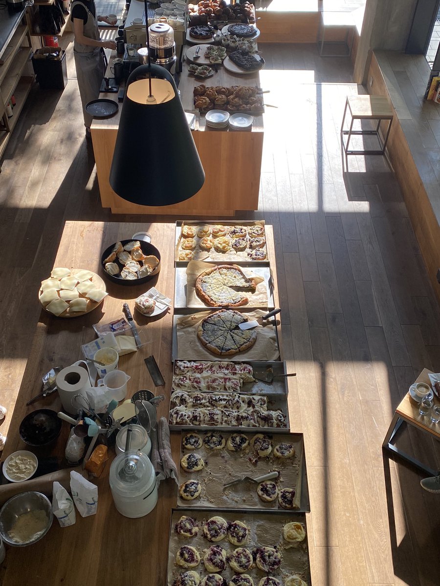 EverGreenPetra's tweet photo. Dobré ráno z #cafeoffice. ☀️
Můj ranní výhled je dechberoucí! ❤️
Dobrou chuť pokud také právě snídáte. https://t.co/zrwsDFvQWB