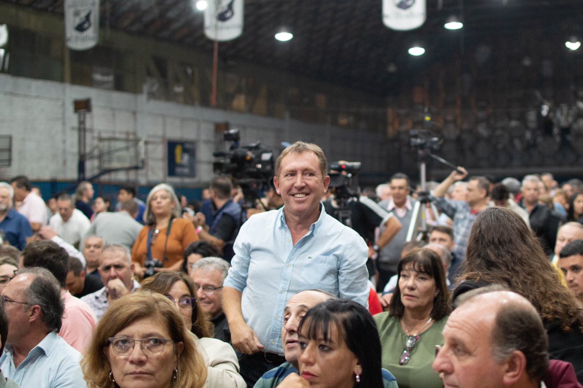 Espada legislativa de la #UCR le pide al Defensor del Pueblo que organice un #debate entre los #CANDIDATOS  a gobernador #Cordoba agenda4p.com.ar/2023/05/19/esp…