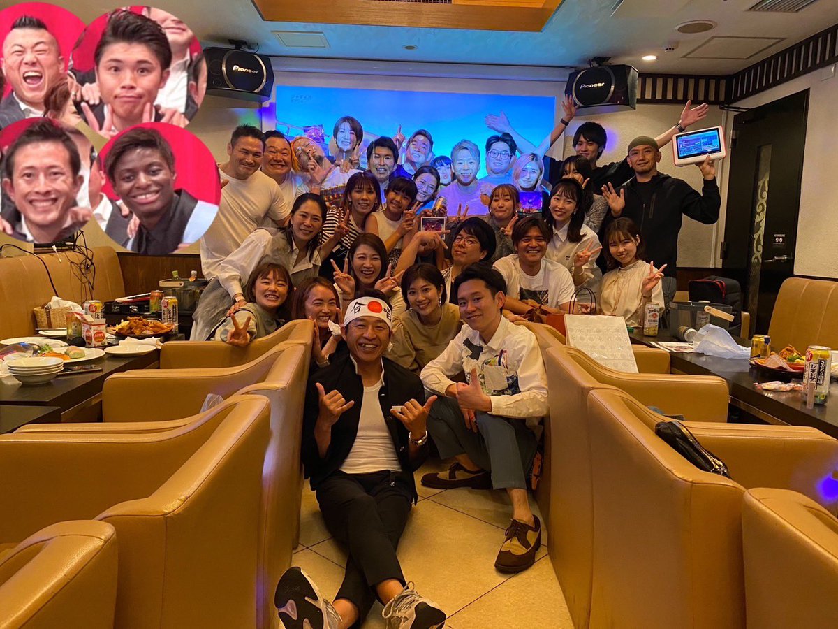 Okubonbon13's tweet photo. オールスター合唱バトルの打ち上げで栄光の架橋をみんなでまた歌えた〜！！

最高の仲間に出会えてよかった。
またみんなで集まろー😊

#yoshito13 https://t.co/FirLcctID5