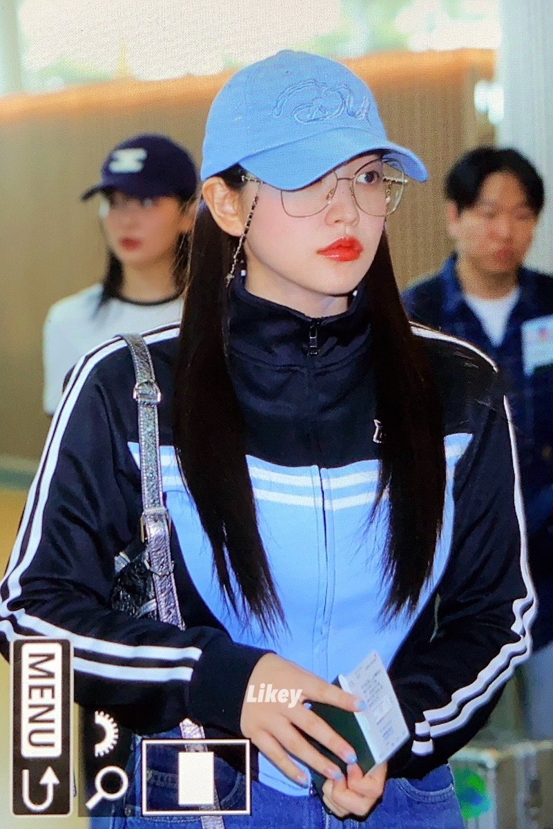 LIKEY0305's tweet photo. 230519 💙

#예리 #YERI #레드벨벳 #RedVelvet https://t.co/zUm4cYKQ2r