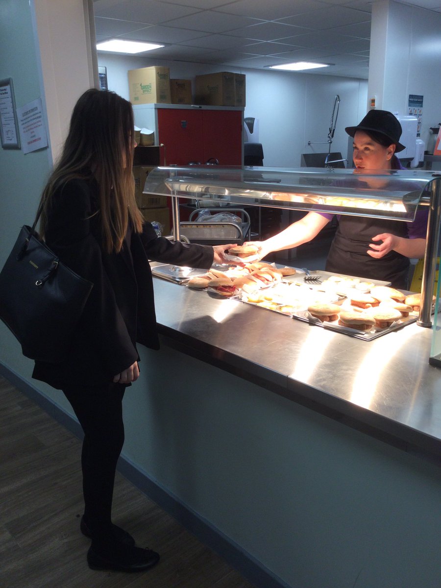 OAHemsworth's tweet photo. Breakfast is ready for our Year 11 students preparing for their Maths paper 1 this morning #TimeToShine #DoWell #ReviseMaths https://t.co/U0I3M0fbtd
