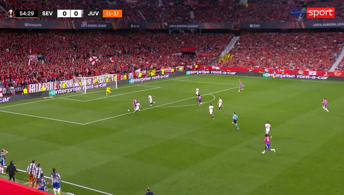 Super3mp's tweet photo. Non mi passa!!!

In un mondo normale... 

Di Maria li, fa gol 12 volte su 10.

Rabiot li, vede Kean 10 volte su 10.

Chiesa con quelle due palle spacca la porta tre volte... https://t.co/IknOaV7aS3