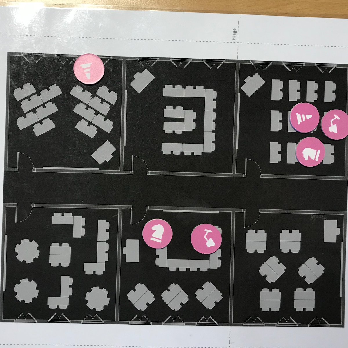 M_Guerente's tweet photo. Puis c’est l’occasion de faire découvrir et manipuler #Archiclasse pour réfléchir aux nouveaux aménagements des espaces avec les outils #Archistart et #Archilab en compagnie de @vosnico1 et @EmPirotais
#JNI2023 https://t.co/tWimVLSJt4