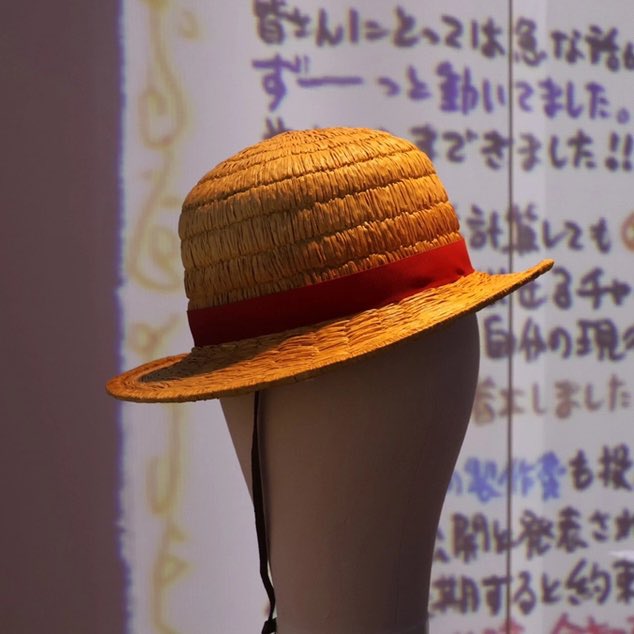 MAJI ⛩ on Twitter "🚨🏴‍☠️ Netflix a révélé certains accessoires utilisés dans le live action ONE