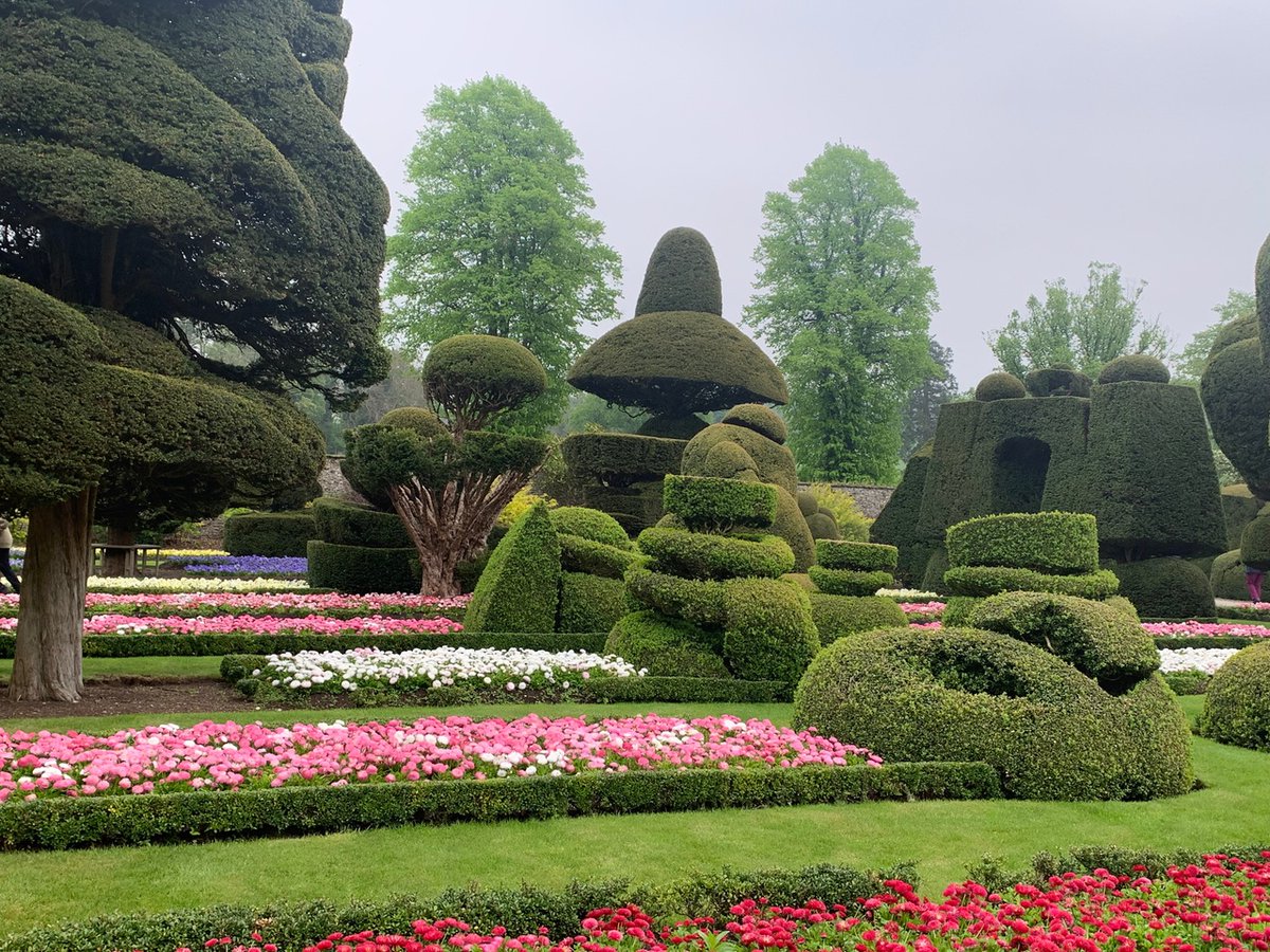 To remind that we now open Fridays (just closed Saturdays), we thought you'd appreciate this photo, taken on #WorldTopiaryDay last Sunday and showing the glorious opiary garden spring planting. Of course, there's much more than the #topiary but come and see that for yourself!