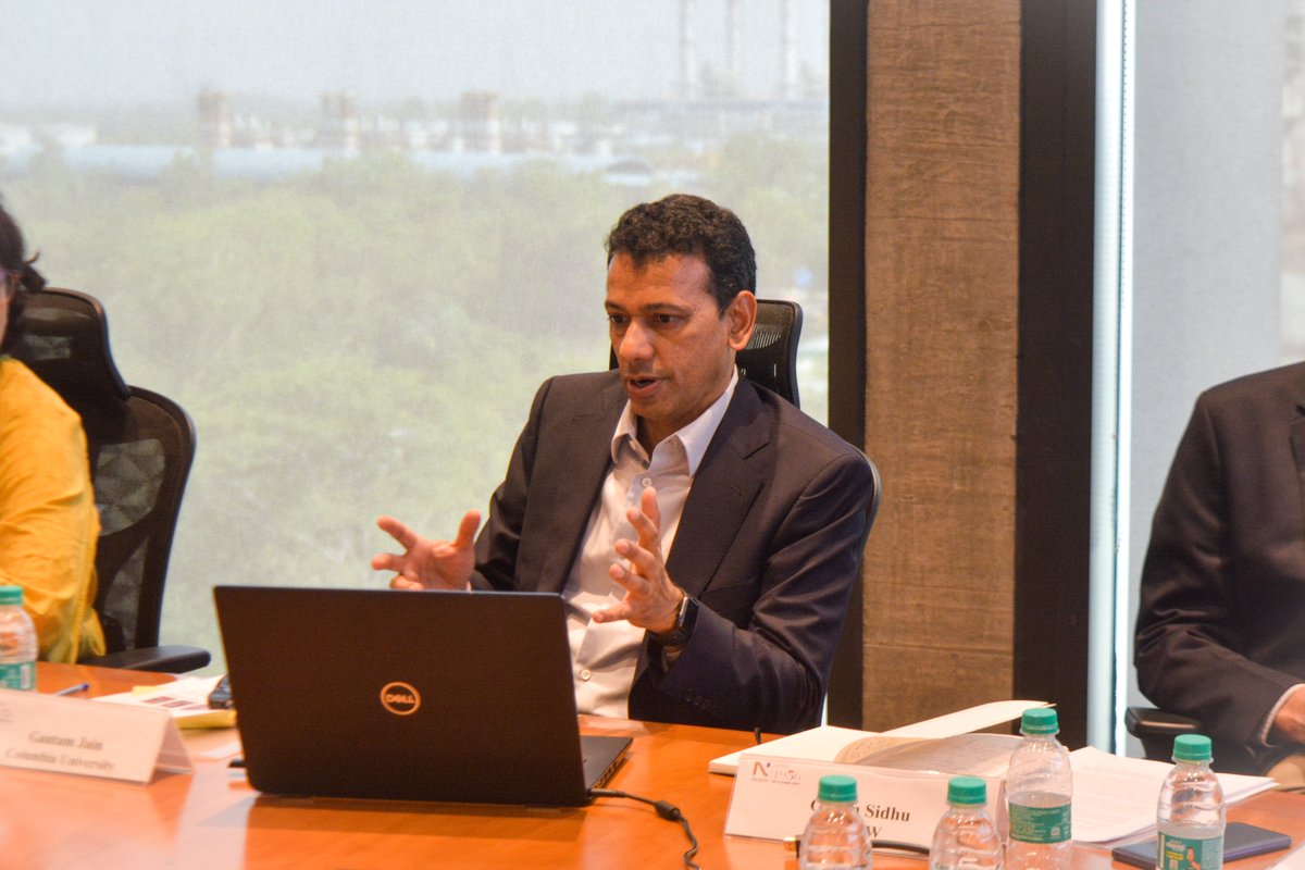 ncaer's tweet photo. (2/5)
#Greenium achieved in India's #GreenBond debut in Jan'23: Two bonds issued by @FinMinIndia with an estimated premium of 5-6 basis points.
@ncaer seminar by @gjain_nyc covered pathways for expansion in India's green bond market for financing net-zero energy transition. https://t.co/FpXIs6G7HJ
