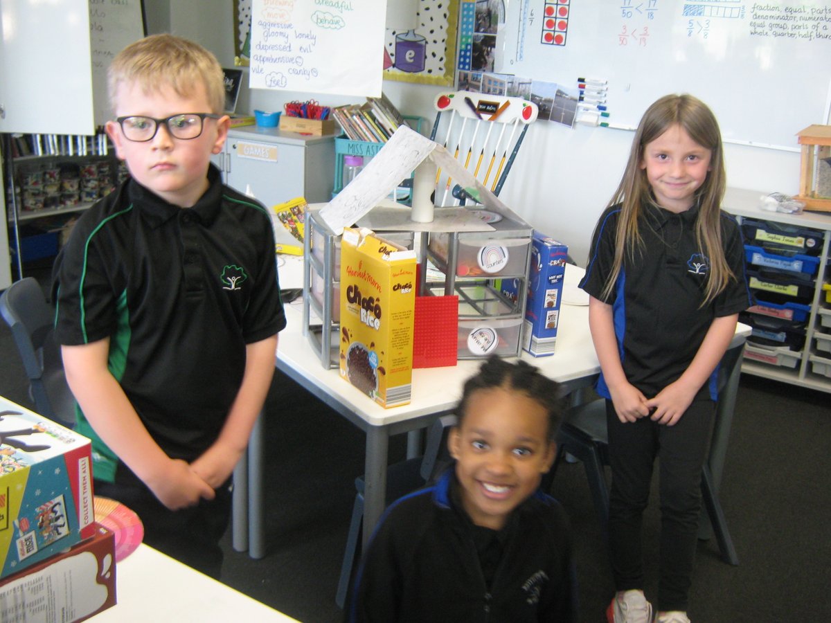 MissAston's tweet photo. Rome wasn't built in a day....but Greek temples can be-in 7 minutes in fact! @KbaPrimary  @MrsONeillKBA @MrsFoleyKBA https://t.co/surNHXfCA5
