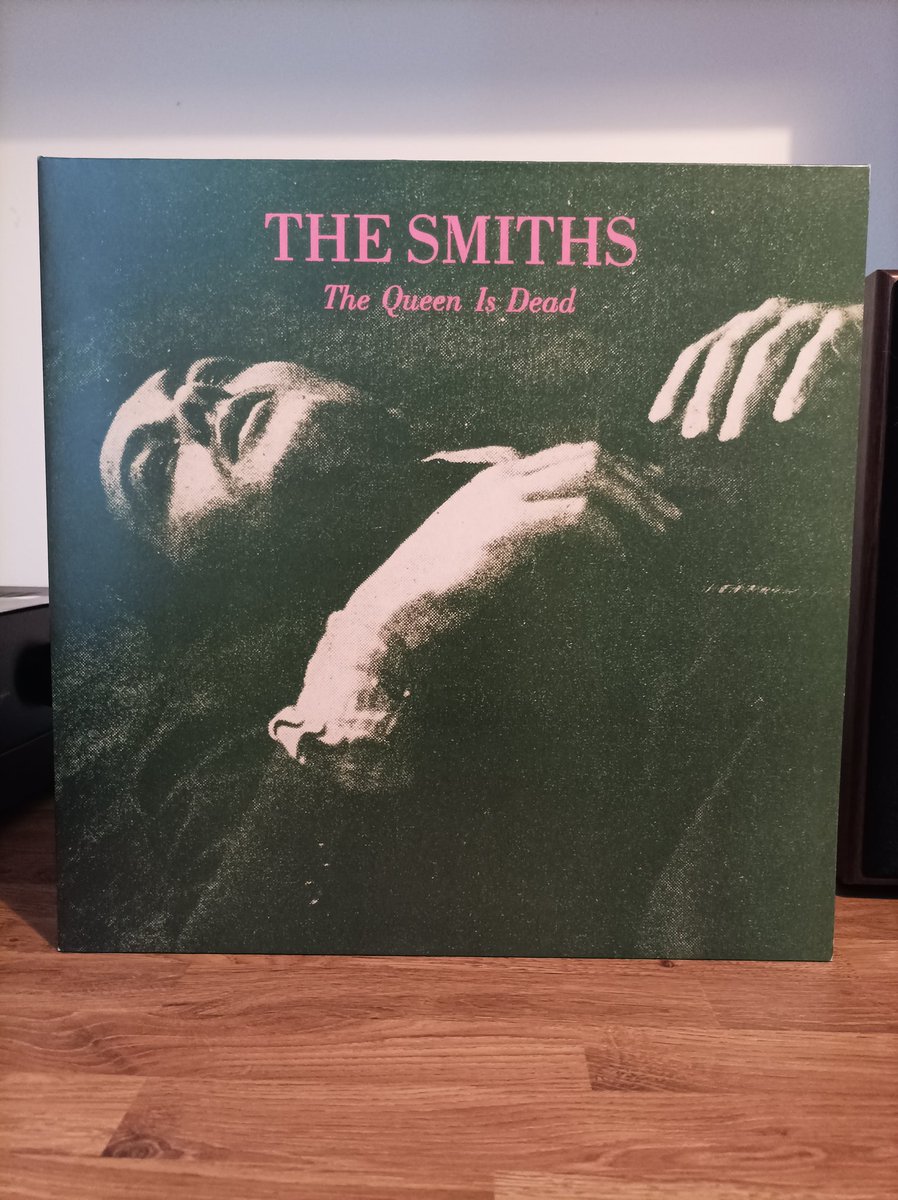 There are two types of people in life. Those that like The Smiths and fucking idiots. R.I.P to Andy Rourke. #BoringVinylWanker
