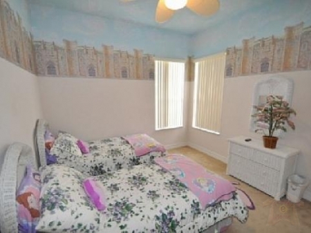 AmericanRent1's tweet photo. 5-BR #VacationVillaRentalsByOwnerOrlando is centrally nestled #beautifulproperty in Florida, equipped with all the amenities and fully equipped kitchen. #FloridaVacationRentals #NoBookingFee #VacationRentalsByOwner #FindAmericanRentals https://t.co/mW3zBNHovz https://t.co/ayzSZEZMxh