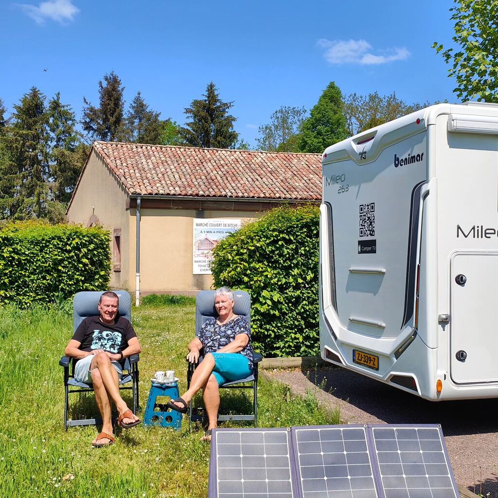 tv_camper's tweet photo. Eindelijk lente! Hebben jullie ook zo genoten van Hemelvaartsdag? 
Fijn weekend allemaal ☀️🙋🏻‍♂️🙋🏻‍♀️

#camperen #campers #campertv #camperplaats #camperplek #kampeerauto #camperlife #camperlifestyle #motorhome #campingcar #reisvlog #lente #zon #frankrij… https://t.co/MBOz0ssICM https://t.co/RhVs4cNaoe
