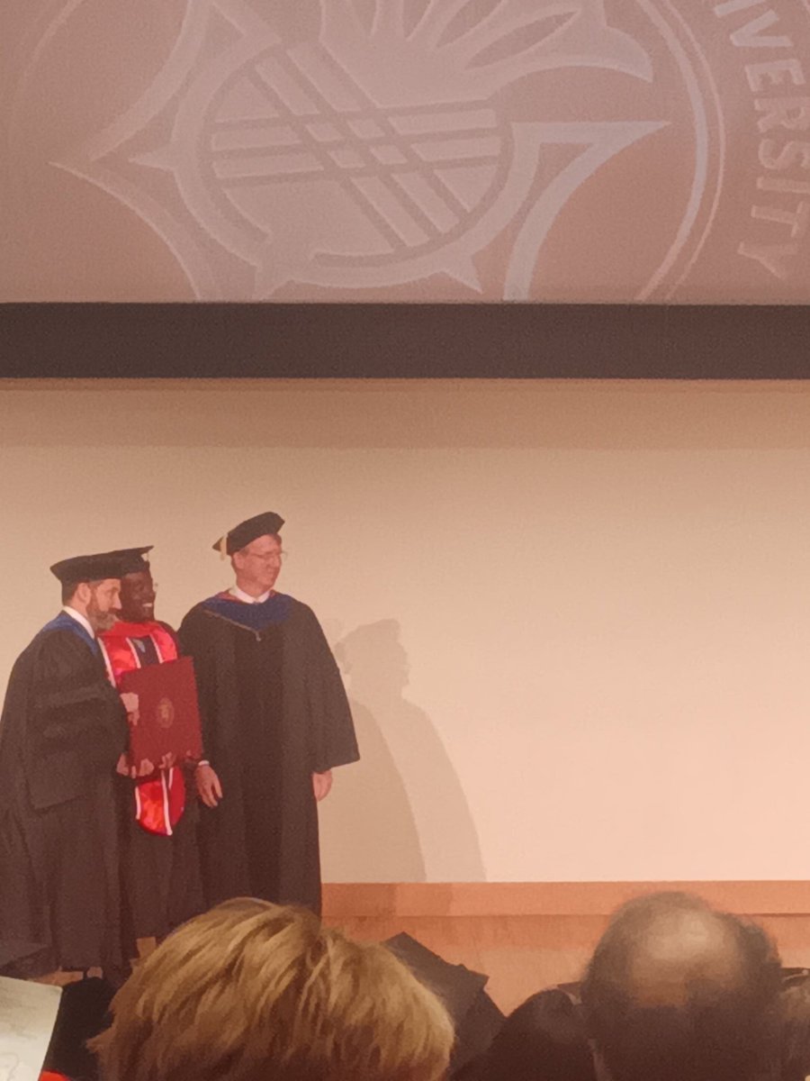 whatzupeastside's tweet image. Quinton my lil bro. 2 of em
#smartblackman
#2masters same time
#blackengineers   #thafuture 

@carnigiemellonuniversity