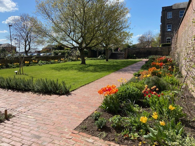 Join us every Thursday between 10:00am-11:30am at Flourish Cafe to learn more about Circles, volunteering, or just have a cup of coffee with us. Spring is here, so don't forget to explore the beautiful gardens too. Click the link below to learn more 👇

ow.ly/QXeK50NQg9b