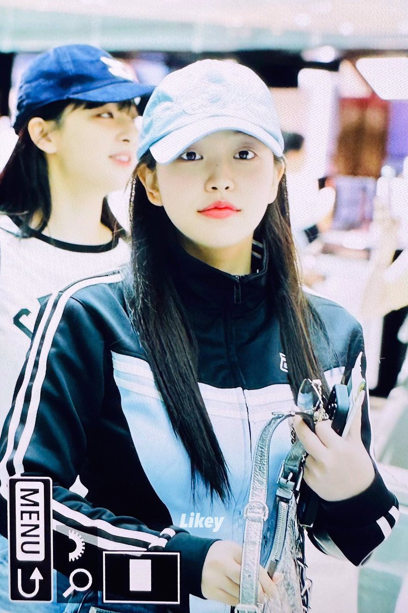 1stYeri's tweet photo. 어째서 이런 바보가(귀엽다는 뜻) https://t.co/ZKncWOTvj8