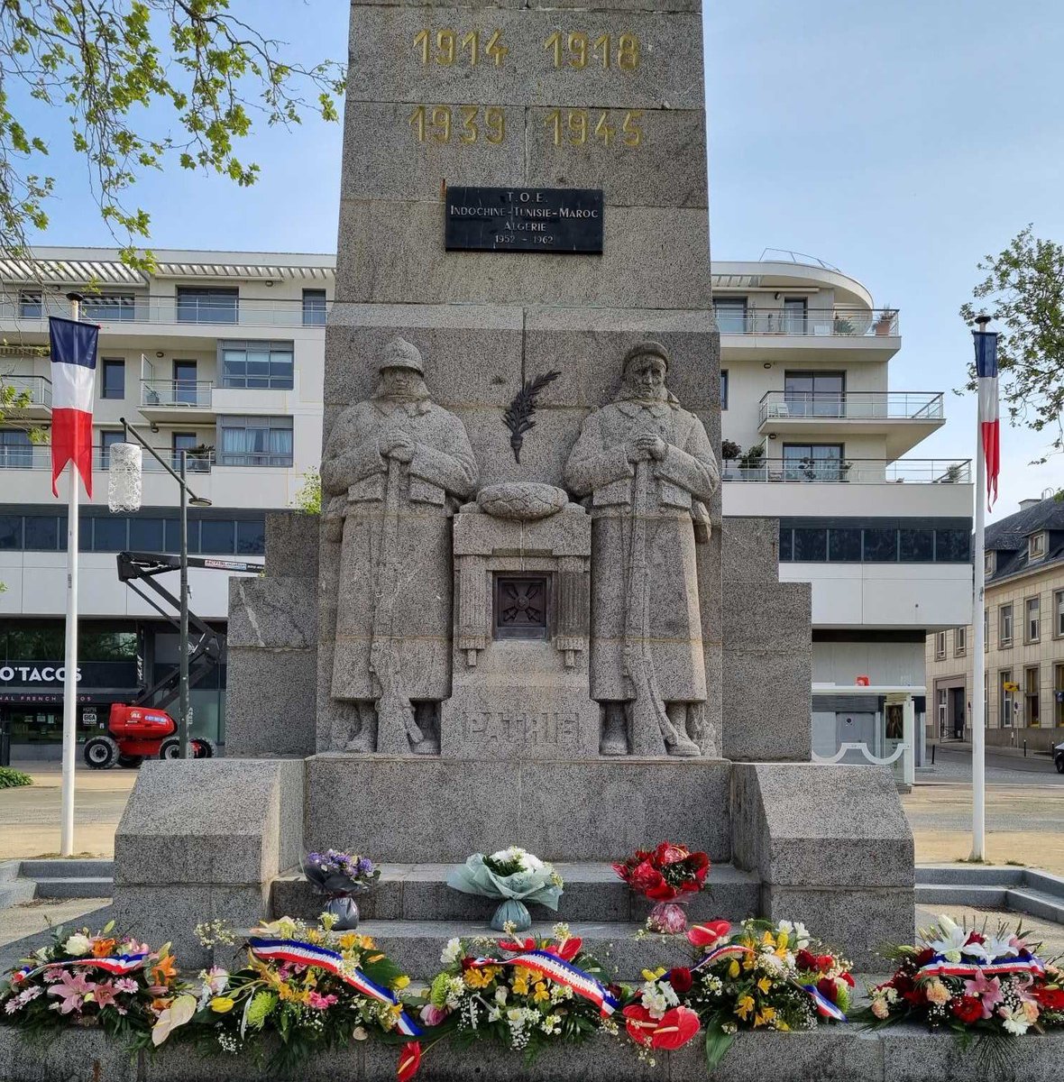 🇫🇷 Journée nationale de la Résistance, l'occasion de réfléchir aux valeurs portées par le Conseil national de  la Résistance : courage, défense de la République, justice, solidarité, respect
🗓️ Cérémonie à #Lorient  ce samedi 27 mai à 11h 
📍 monument aux Morts, place Glotin