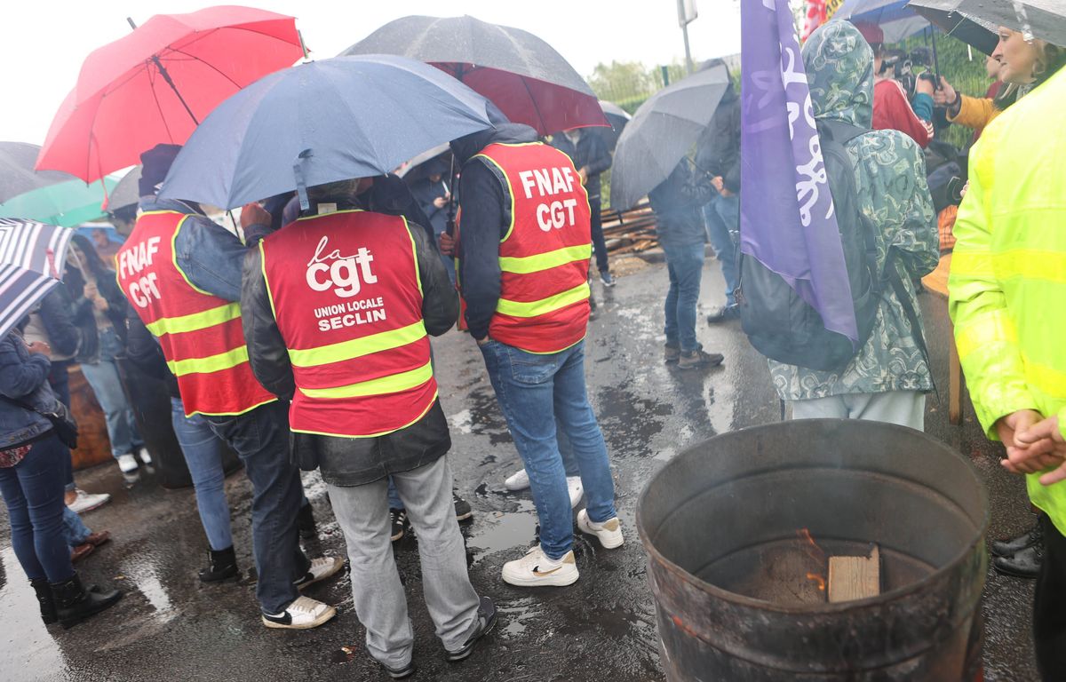 tcabarrus's tweet photo. La #CGT rétropédale et n'accuse plus la #police d'avoir enlevé et dépouillé le délégué #greviste de #Verdaudet qui refuse désormais de porter plainte et d'être entendu.
Ça sent le #reglementdecomptes... 
Si c'est le cas, j'espère que #SophieBinet et #JLMelenchon vont s'excuser.🤔 https://t.co/i5mRHXuFtm