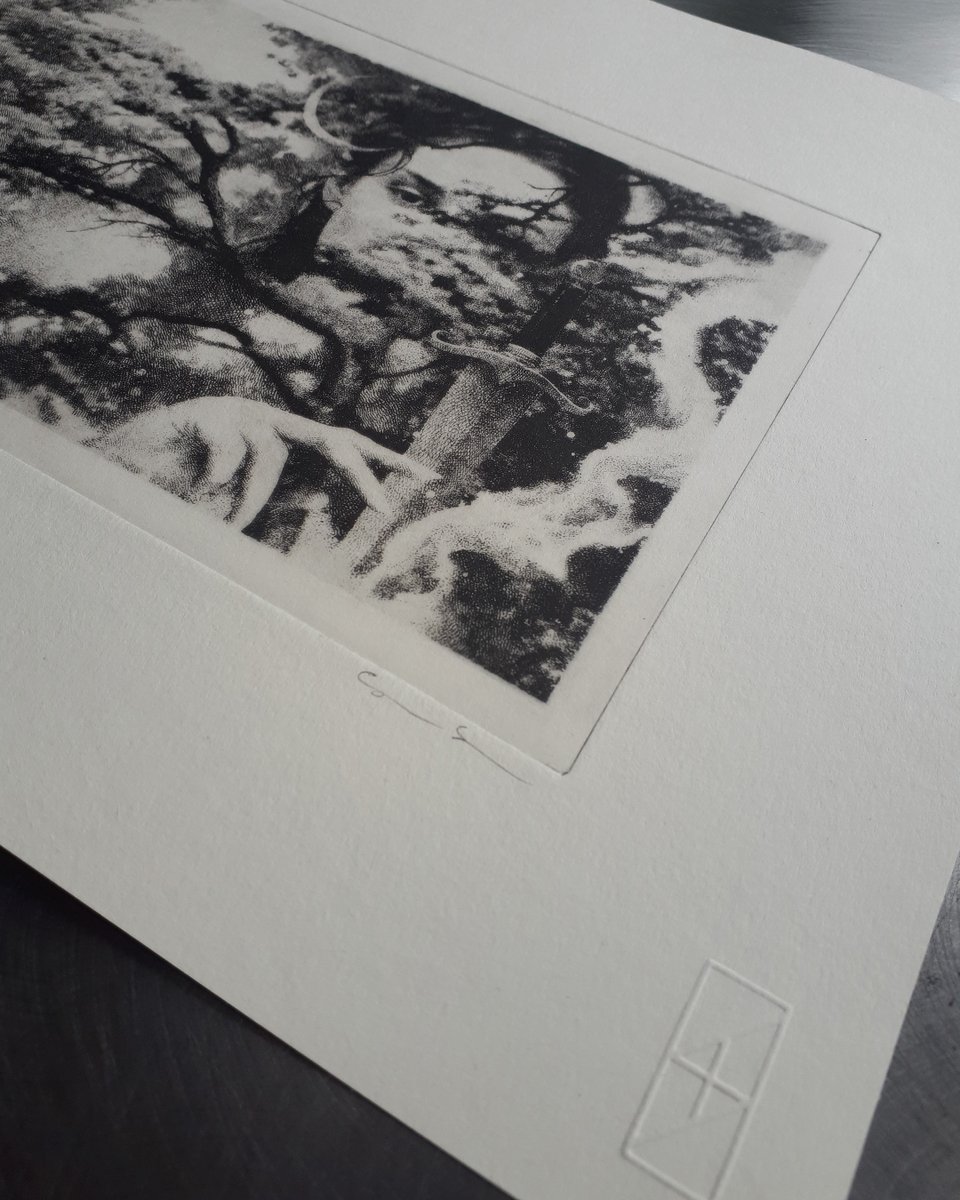 stagandserpent's tweet photo. New print release : "Black Handled Knife"
Hand printed Etching. Edition of 40. Signed, numbered &amp; embossed. Worldwide Shipping.
Available now via https://t.co/yESawBJ3Fy
#stagandserpent #etching #printmaking https://t.co/SP6pApdzJI