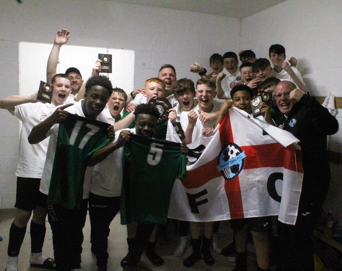 Johnnymed9's tweet photo. Nothing better than a #NUFC dressing room shot after winning the @RFYL_tweet U14s Shield at the Weekend 🏆🏆🏆 https://t.co/332xTQsZ7g