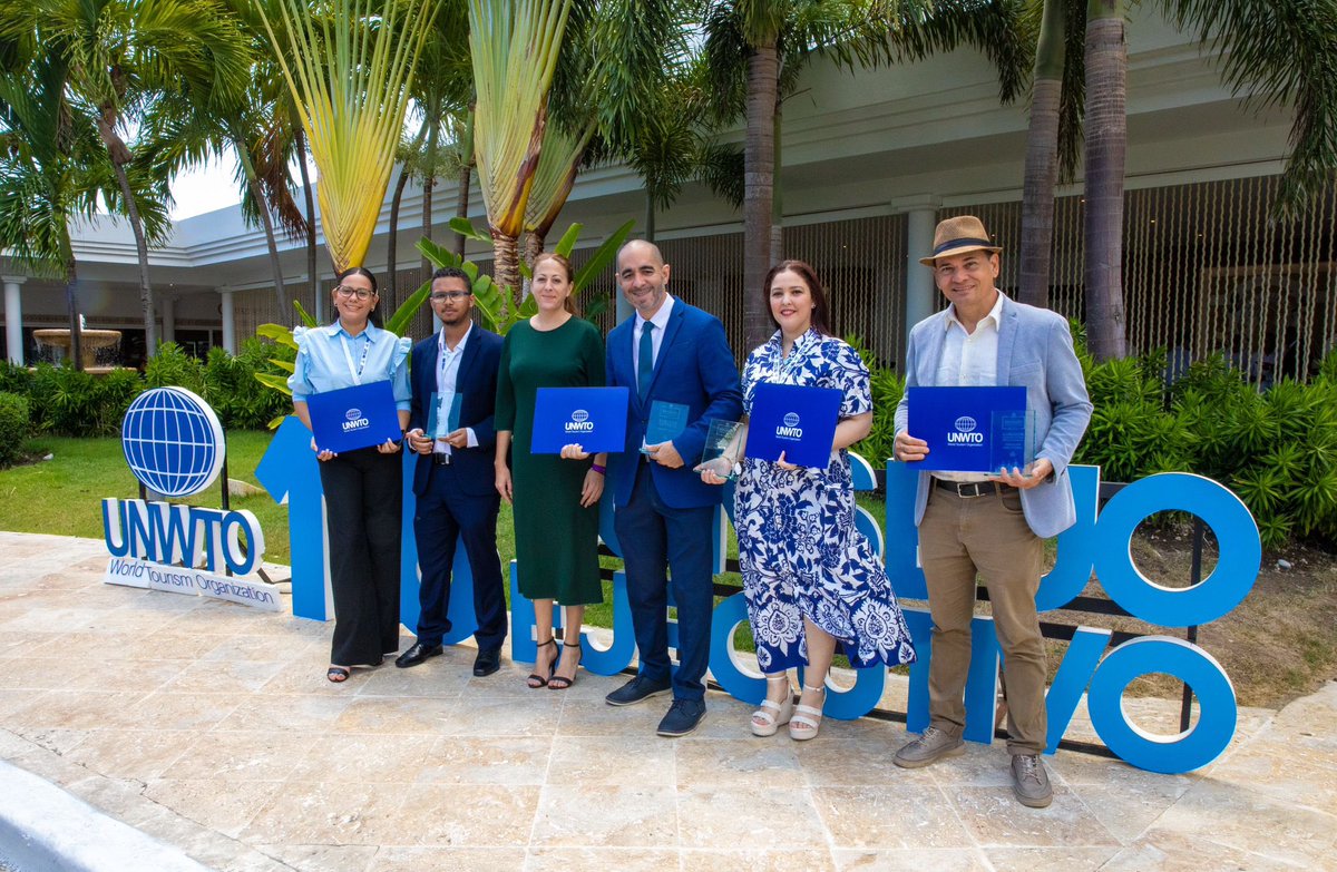 NataliaBayona's tweet photo. ."Acercar el #turismo a la #educación ayudará a mejorar el empleo en el sector que +jovenes emplea! @UNWTO @SavetheChildren premian a #startups trabajando por unir la tecnología &amp; educación en grupos vulnerables. Ganadores en República Dominicana podrán crear proyectos piloto" https://t.co/IoXrajhlSj