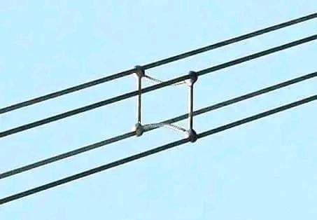 PowerTechAcade1's tweet image. #سؤال_وجواب 

#س: مأهميه أستخدام Bundle conductor ؟ وما هي الجهود التي يستخدم فيها ؟

 #ج : m.facebook.com/story.php?stor…

#سؤال_جواب #معلومة_كهربائية #معلومات #دروس #شروحات #ظواهر_كهربائية #اسئلة_مقابلات #خطوط_النقل 

#Power_Tech_Academy 
#Electric ⚡