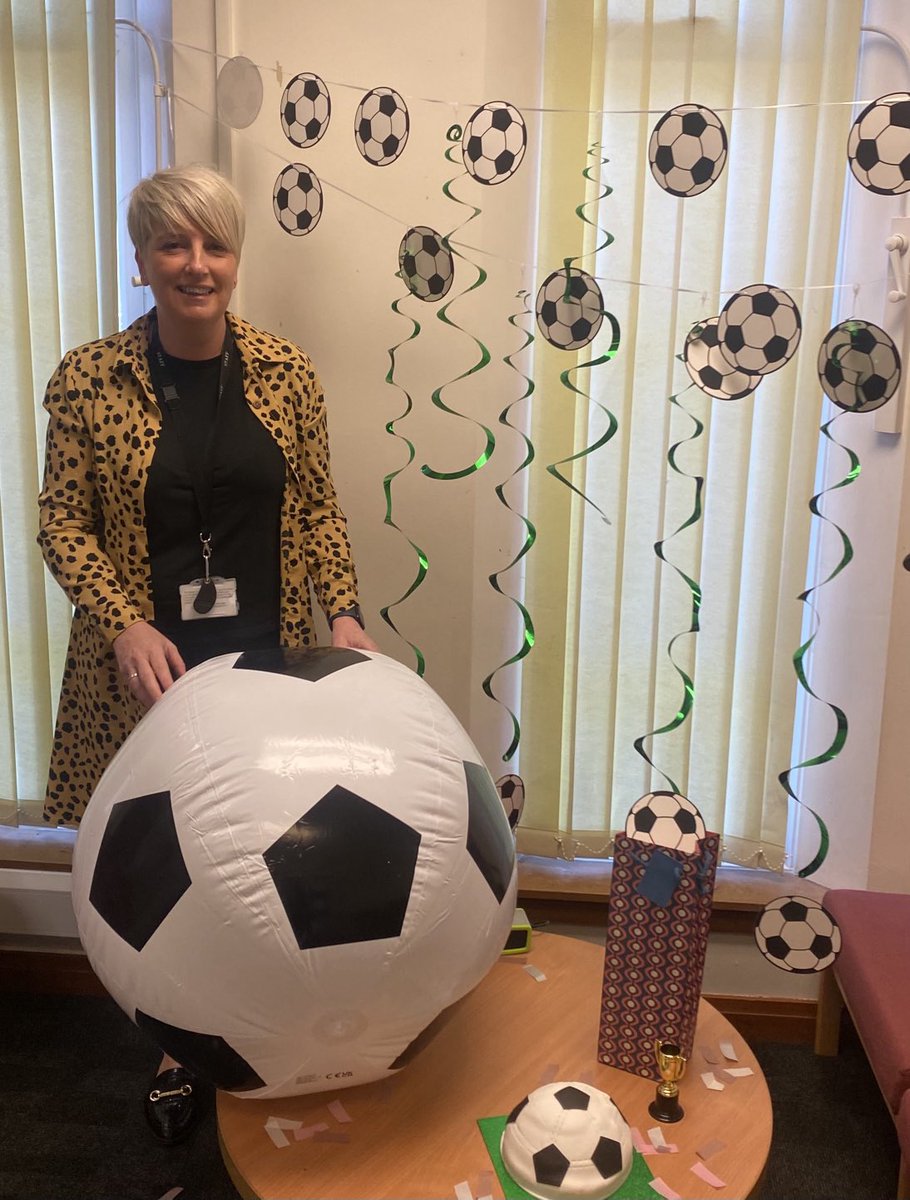 Our ⁦⁦lovely Miss Scott has her last match as manager in a really important match. Best of luck to ⁦<a href="/HawsU20s/">Hill of Beath U20’s</a>⁩