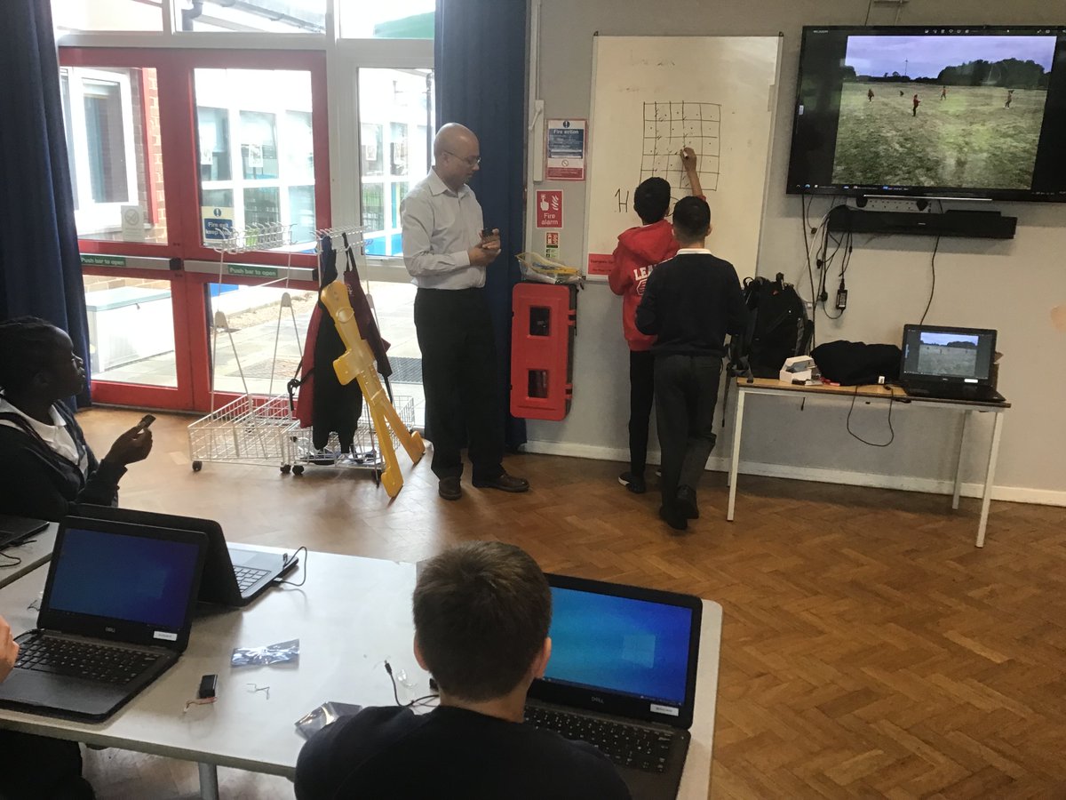 easterside_a's tweet photo. The children enjoyed learning about our new microbits and are very much looking forward to using them to write their own programmes. #EastersideCareers #EastersideEnrichment #EastersideComputing https://t.co/ja0kzDtpP1