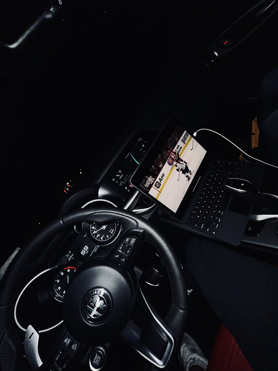 B6BB7's tweet photo. @NHL_On_TNT ran a hockey practice @ 7pm in NYC, caught some of first at rink. Got a car wash picked up dinner, watched end of 3rd/1st OT at home. Got in car to drive to Newark, Delaware  for a 16u weekend tourney. OT 2, 3, 4 on i95 through 2 states. Caught the W in DE. #NHL https://t.co/sN55ldCzZV