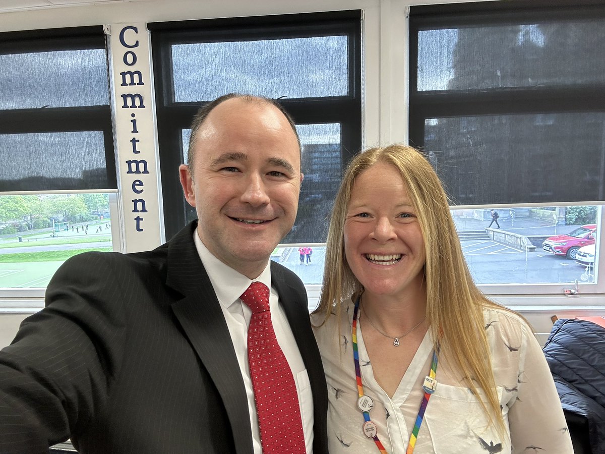 MrLux4DMoore's tweet photo. Always a pleasure to recognise amazing #colleagues @esmsedinburgh. Today @MrsMGrant30 gets her @MicrosoftEDU #educator and #advancededucator pin badges. ππ»
#TeamMIEEScotland #WeAreESMS https://t.co/Ih2wgy6FLk