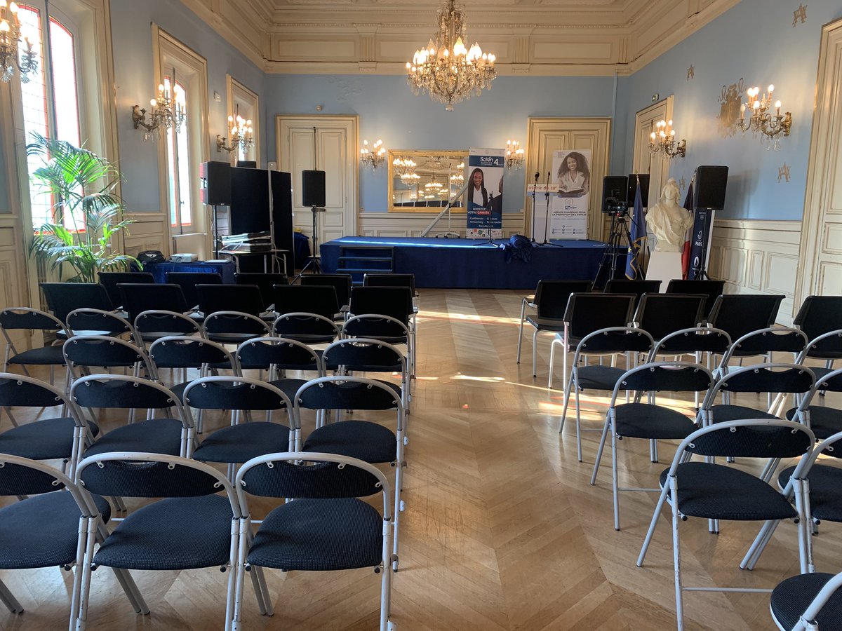 Aguipe_gn's tweet photo. [#Salon 2023]
🔷Dans quelques instants l’ouverture officielle de la 4eme Édition du Salon de l’Emploi et de l’ Entrepreneuriat.

#METFP #AGUIPE #AJGF #4emeEditionDuSalondeLemploi #Paris https://t.co/QqhB42barg