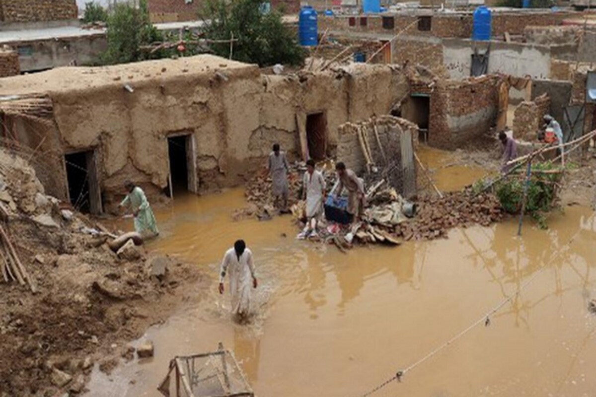 AsimNabeel12's tweet photo. The crisis in the province has displaced thousands of Baloch people, many of whom have been forced to leave their homes and seek refuge in Pakistan or abroad, and reflects that Pakistan is a failed state #BalochCrisis #SaveBaloch https://t.co/bI9AiBOU8h