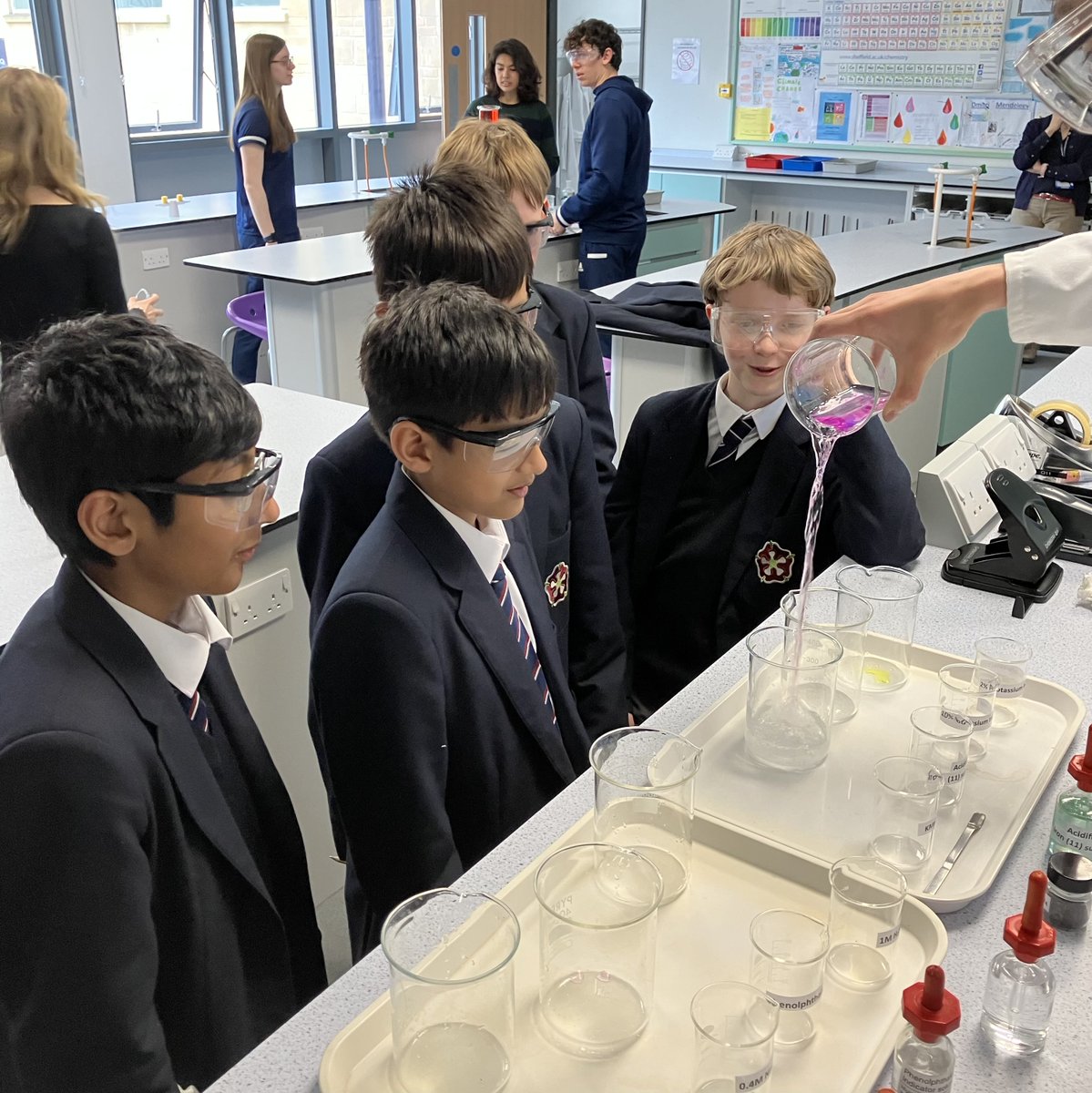 KESBathChem's tweet photo. Year 7 students enjoyed some extra practical tasks this lunchtime - colourful chemistry was certainly the order of the day. #KESBathScienceWeek #rainbowfizz #waterintowineribenaorangejuiceetc https://t.co/hK48CEonM1