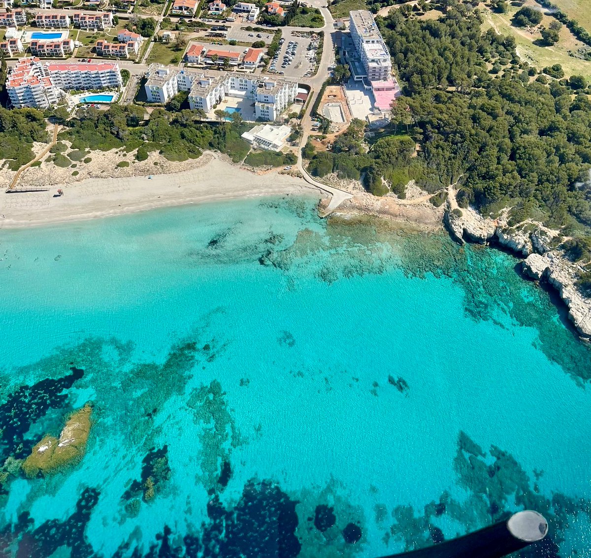 Reason 1,783,819 to train with us:  we have #Menorca (and Ibiza) a hop, skip and a jump away.  Cross-country flying ✅
➡️ thehelicoptercentre.com/ppl-prices

#helicopter #crosscountry #pilottraining #helicopterpilot