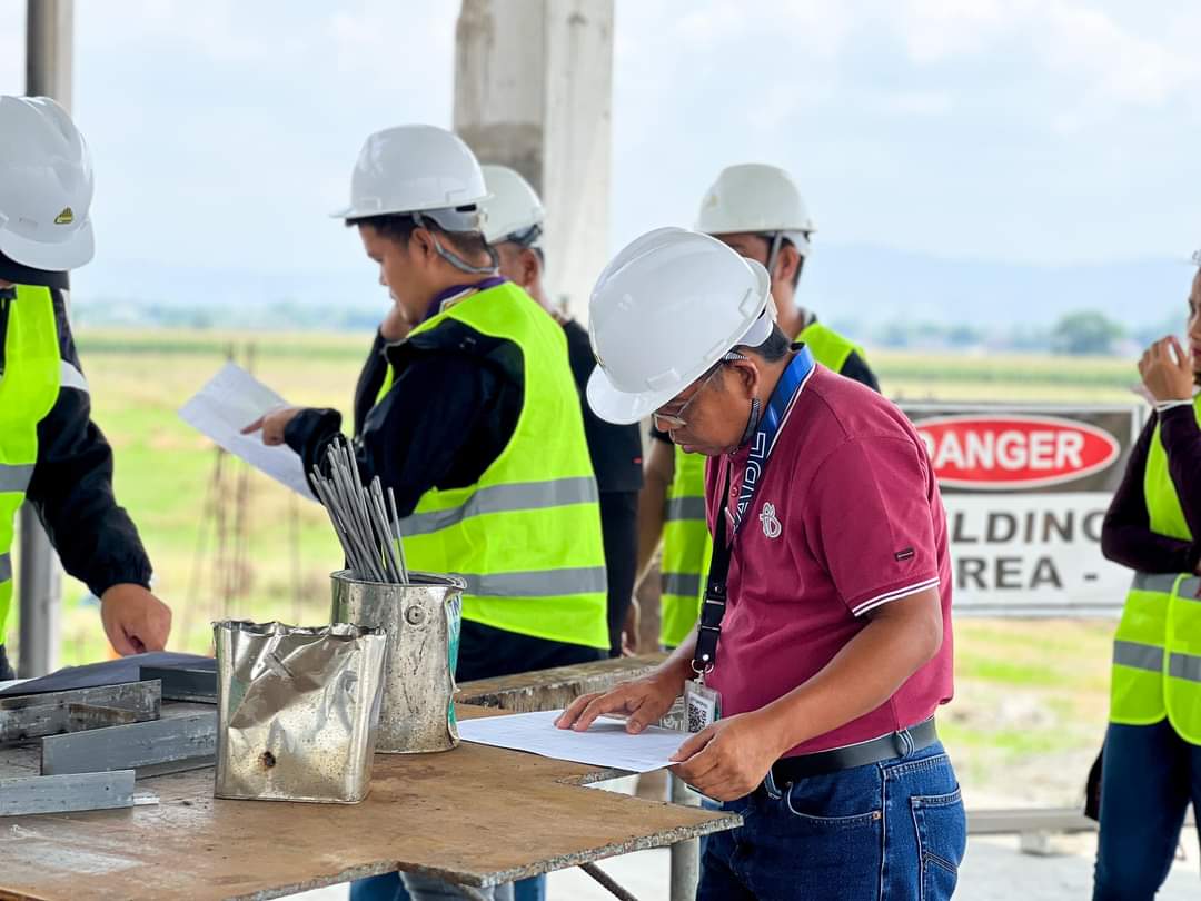 GrowlHarhar's tweet photo. SUBPROJECT UPDATE 54.81% Complete: Bongabon Onion Cold Storage
The DA-PRDP, (RPCO 3) Joint Inspectorate Team conducted a site visit of the construction of the 120K-bag capacity Bongabon Cold Storage..........
#PBBMgoodNEWS
#DAPRDP
Thread 1-5
1/1 https://t.co/XVcXerdlOG
