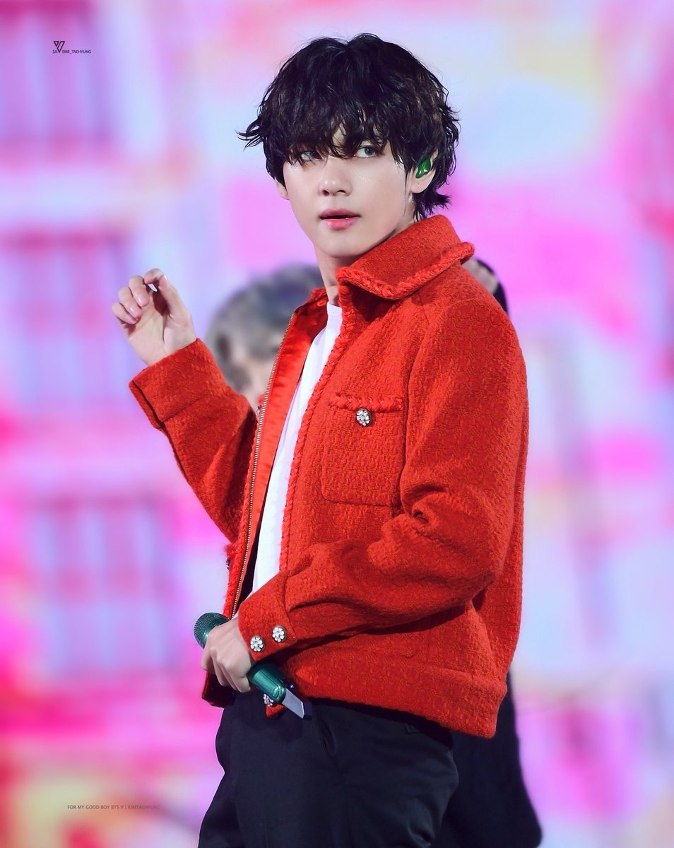 Kim Taehyung BTS V songs Spotify update 5/17 Christmas Tree