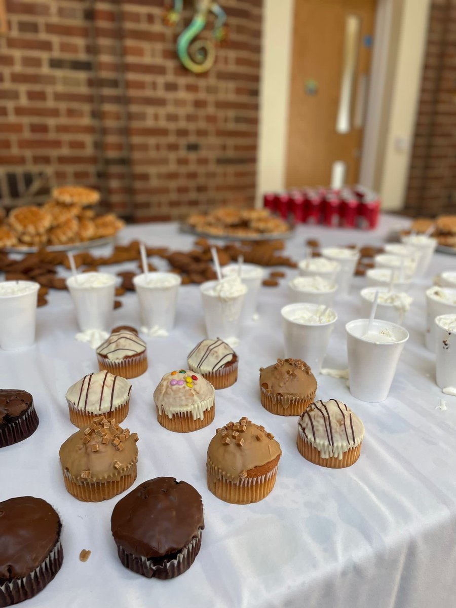 StVincentRHS's tweet photo. We’ve been celebrating Mental Health Awareness Week here in St Vincent! 
Sweet treats for all as the boys reflect on a range of empowering questions 🍰🧁 @RHSWellbeing @RHSSuffolk https://t.co/82gau2FhRF
