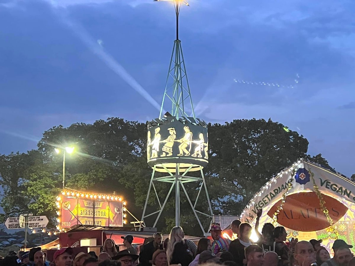 GlastoAnimal tweet media