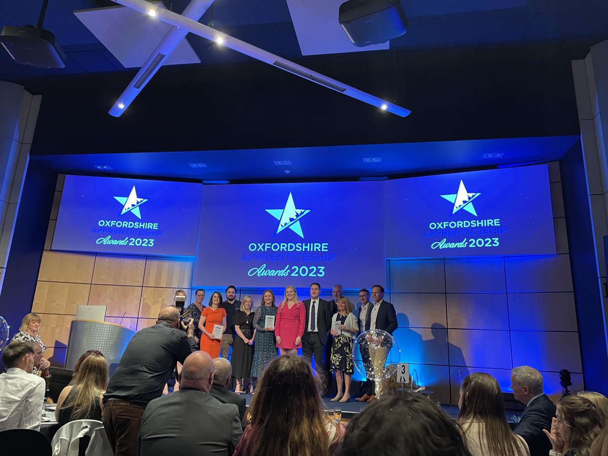 Congratulations to Oxfordshire Youth who won the Apprenticeship Employer of the Year  at last night's Oxfordshire Apprenticeships Awards 🎉🎉🎉

Congratulations to FMB Oxford and Williams Jet Tenders on being Highly Commended for this award! 👏👏

#OAAwards2023 #Apprenticeships