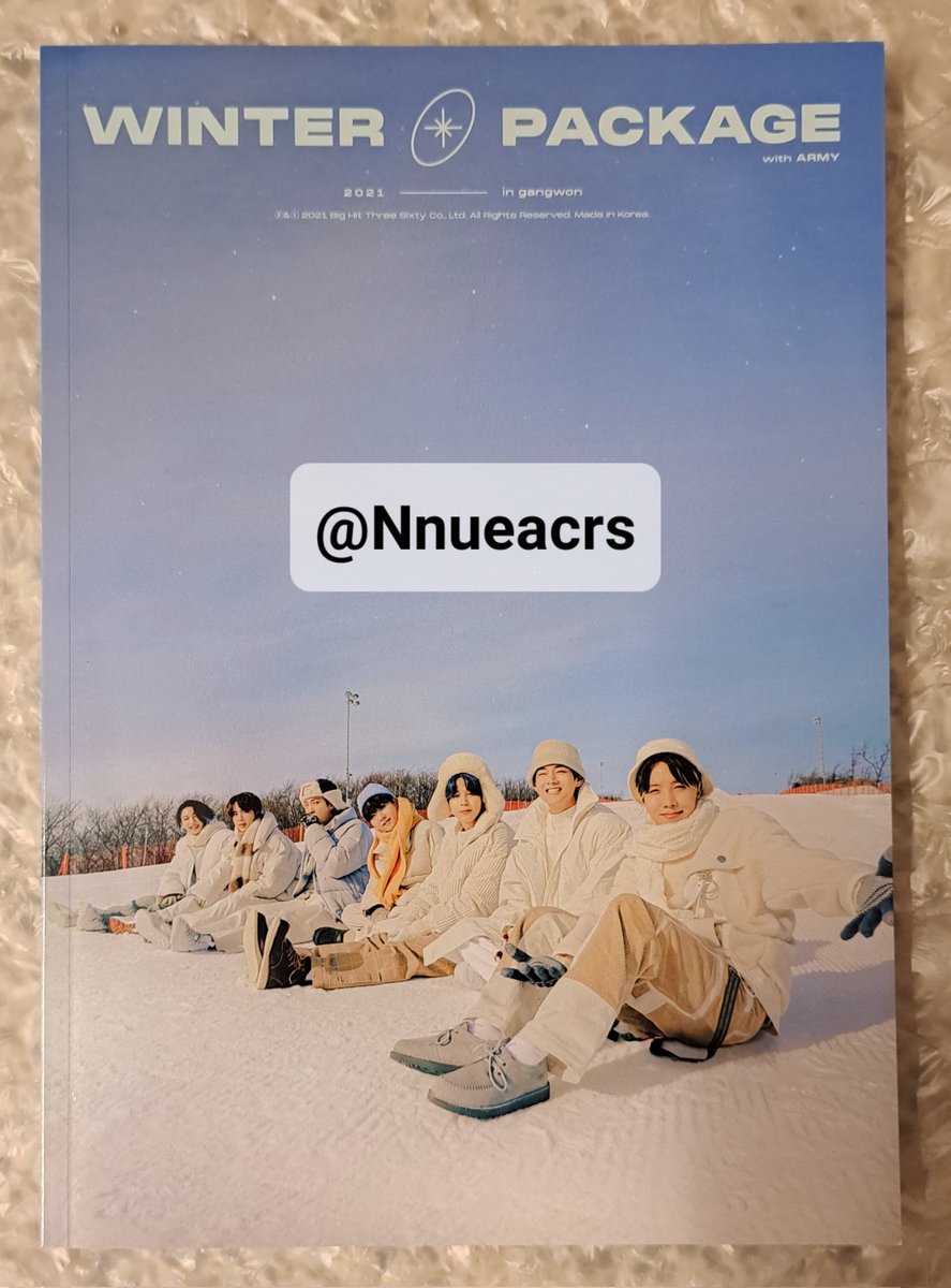 Nnueacrs's tweet photo. ปล่อยบั้ม BTS WINTER PACKAGE ❄️
Price : 700 baht ‼️ (ราคาคุยกันได้)
• มีแค่ตัวกล่องเปล่า และ ตัวอัลบั้ม ✨️
• มีของแถมให้นิดหน่อย จากแม่ค้าเอง💌
* มีรอยกล่องบุบนิดหน่อยตามภาพที่แนบ *
ถ้าสนใจ in box มาได้เลยงับบ
#ตลาดนัดBTS #ขายบั้มBTS #ตลาดนัดบังทัน #ตลาดนัดบีทีเอส https://t.co/pDgUysxTtg