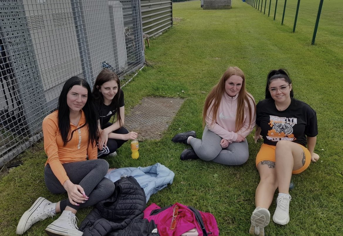 cytcarlow's tweet photo. CYT gets outdoors  Zumba@Eireog with #natalieCummins fitness - well done to all who got involved👍 https://t.co/oyvu3pjy1K