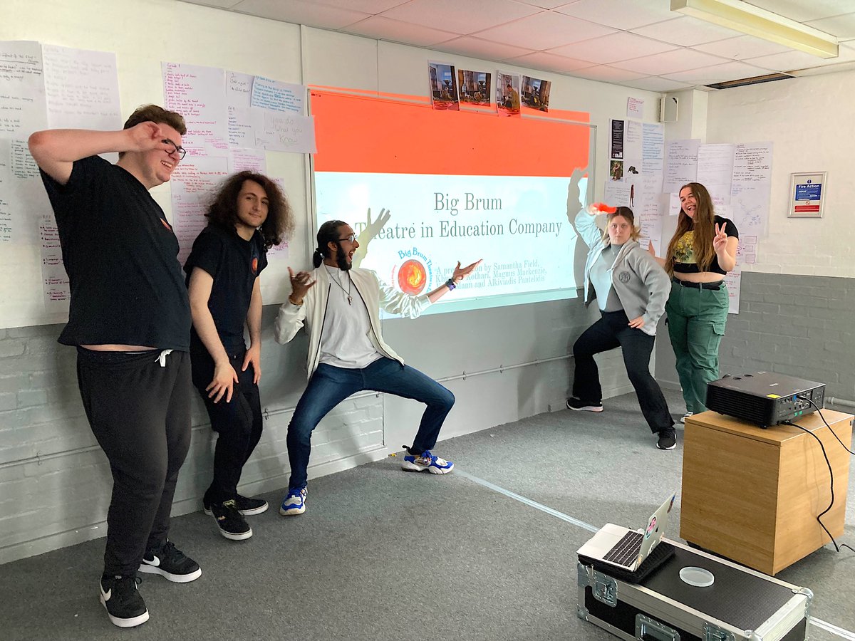 Big_Brum's tweet photo. It has been an unmitigated pleasure to work with these five wonderful applied theatre students from Birmingham City University on the 'Minotaur' project. Heroes, all!
@applied_BCU https://t.co/PdOhSj7E7W