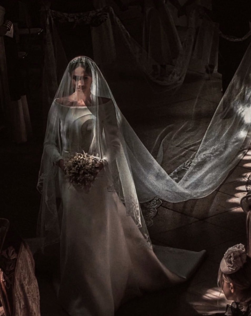 claireXanda's tweet photo. This picture ❤️😮‍💨. A vision 🤗
#HarryandMeghan5 #RoyalWedding #MeghanAndHarry https://t.co/2NJe1BGyLI
